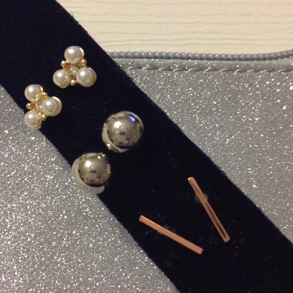 Mixed metal studs trio with small zipper bag NWT - Picture 2 of 2